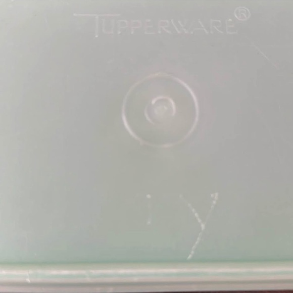 Vintage Green and Orange Tupperware Containers - Picture 3 of 9